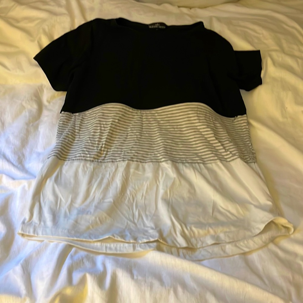 Zip-front nursing tee